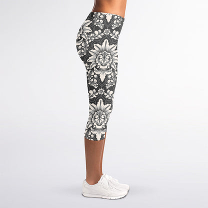 Grey Damask Pattern Print Women's Capri Leggings