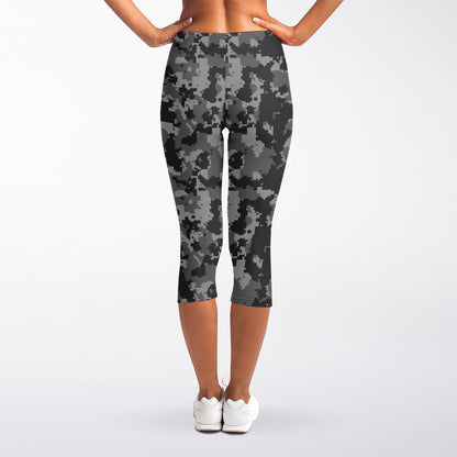 Grey Digital Camo Pattern Print Women's Capri Leggings