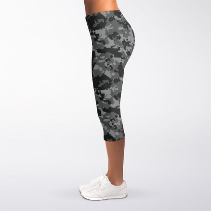 Grey Digital Camo Pattern Print Women's Capri Leggings