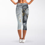 Grey Gold Liquid Marble Print Women's Capri Leggings
