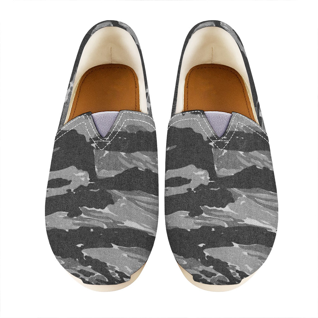 Grey Tiger Stripe Camouflage Print Casual Shoes