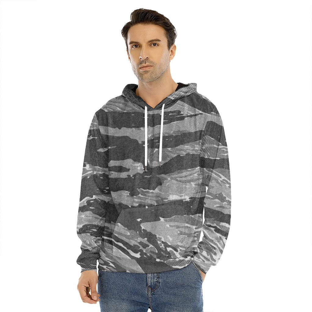 Grey Tiger Stripe Camouflage Print Men's Velvet Pullover Hoodie