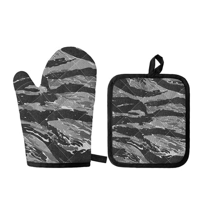 Grey Tiger Stripe Camouflage Print Oven Mitt And Pot Holder Set