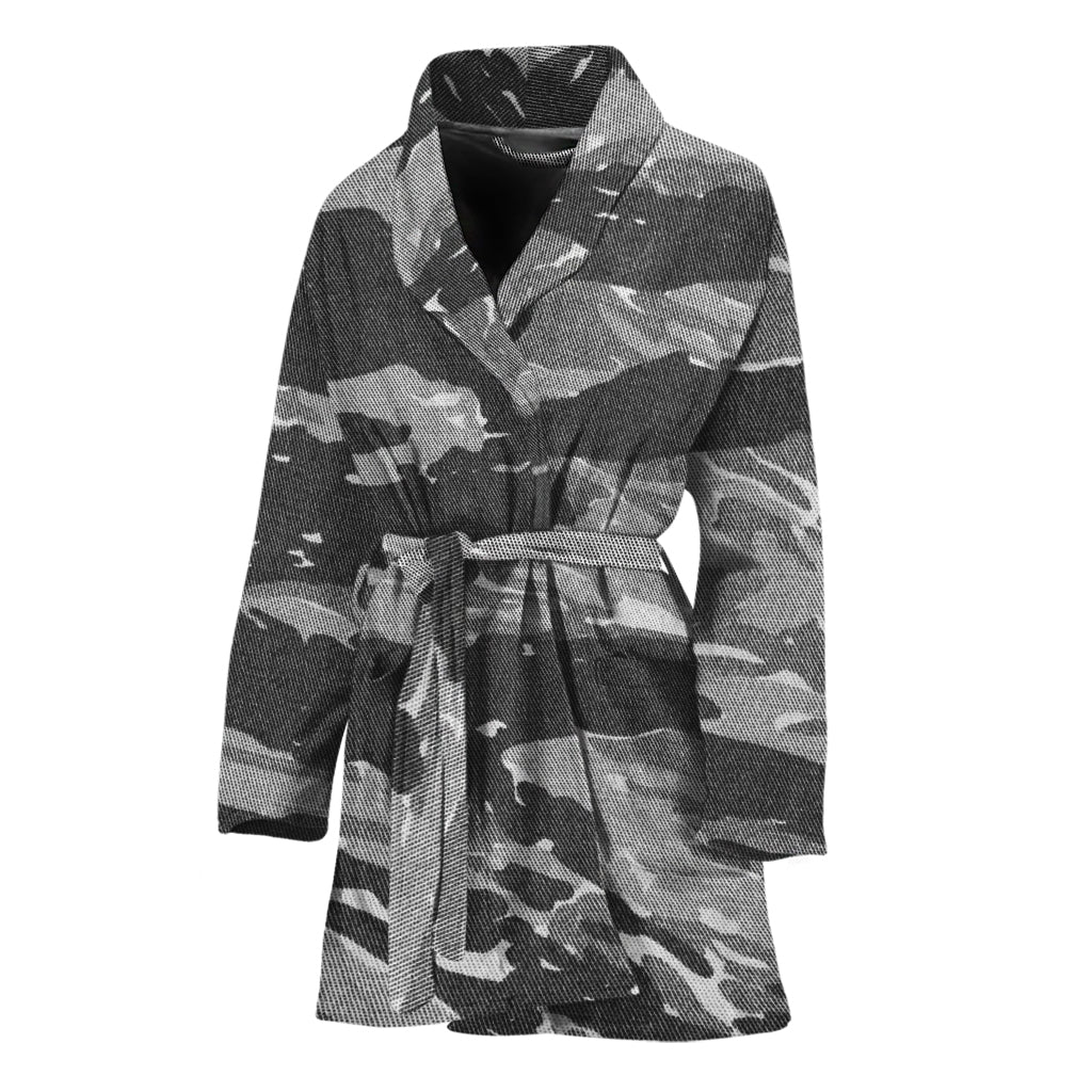 Grey Tiger Stripe Camouflage Print Women's Bathrobe