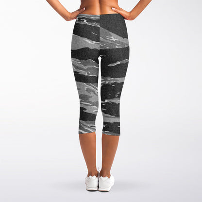 Grey Tiger Stripe Camouflage Print Women's Capri Leggings