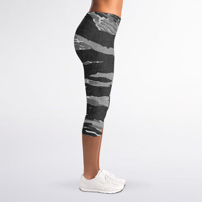 Grey Tiger Stripe Camouflage Print Women's Capri Leggings
