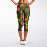 Grey Watercolor Pineapple Pattern Print Women's Capri Leggings