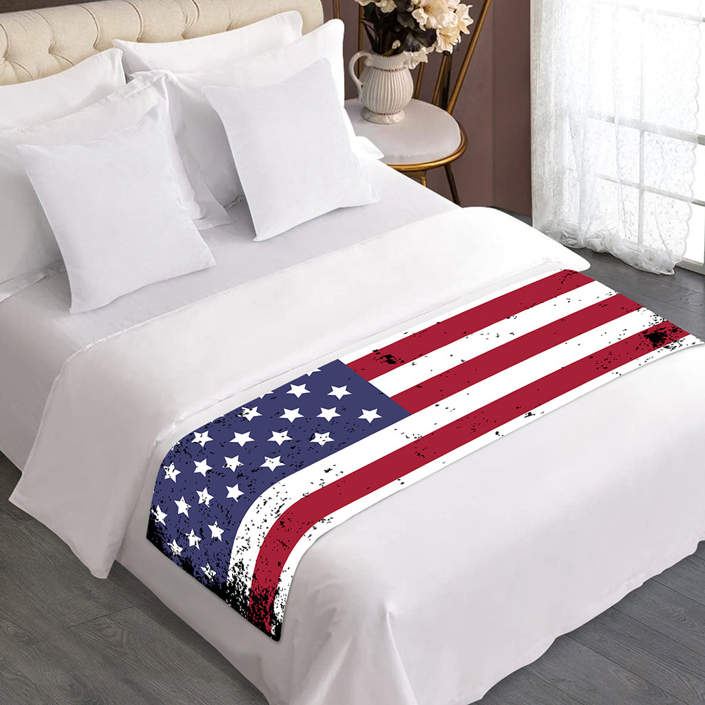Grunge American Flag Print Bed Runner