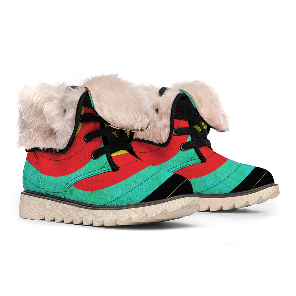 Grunge Bullseye Target Print Winter Boots
