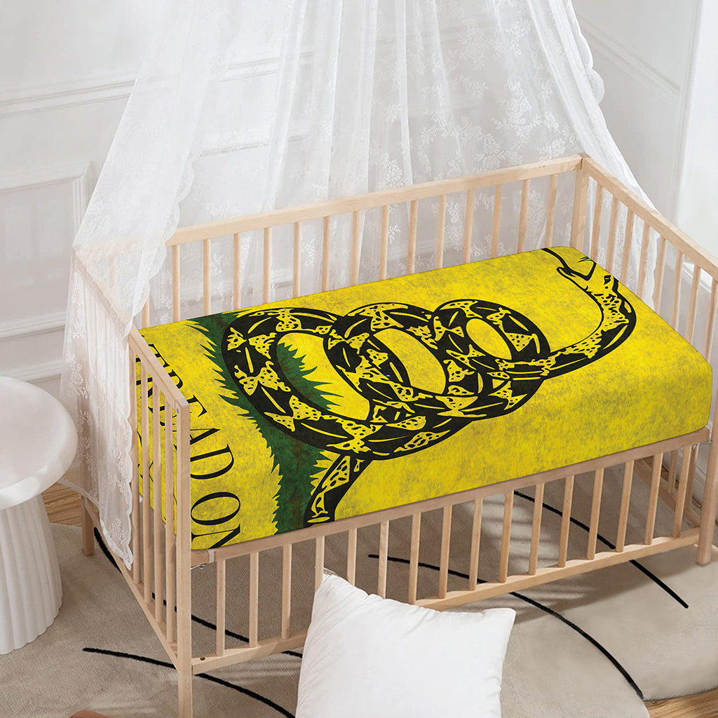 Grunge Gadsden Flag Print Baby Crib Sheet