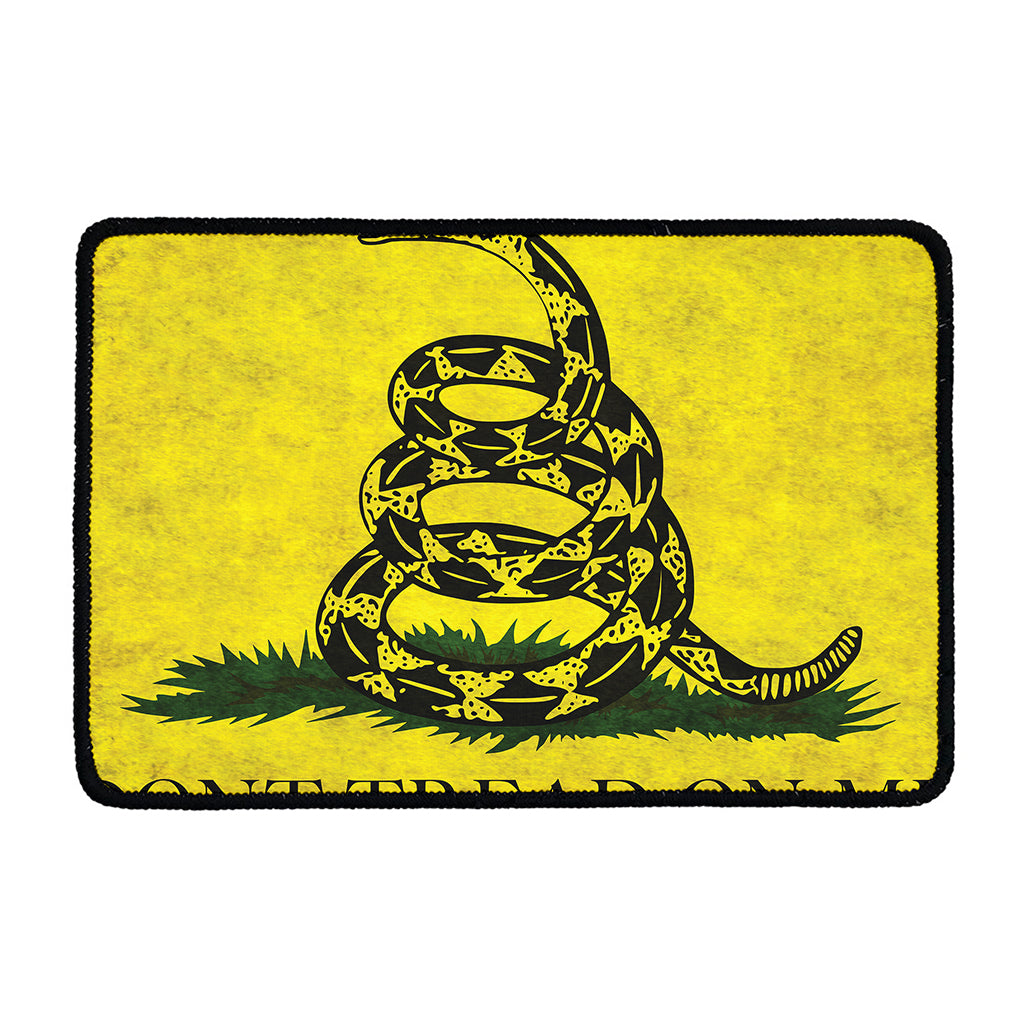Grunge Gadsden Flag Print Kitchen Mat