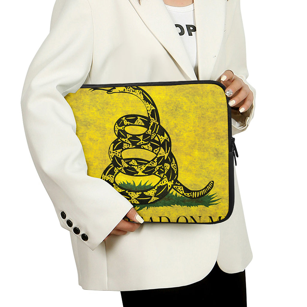 Grunge Gadsden Flag Print Laptop Sleeve