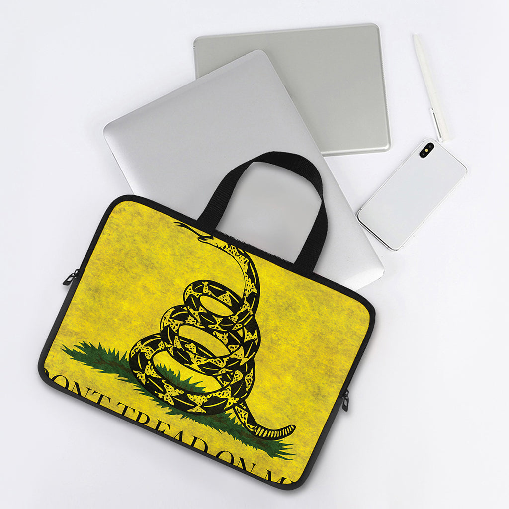 Grunge Gadsden Flag Print Laptop Sleeve With Handle