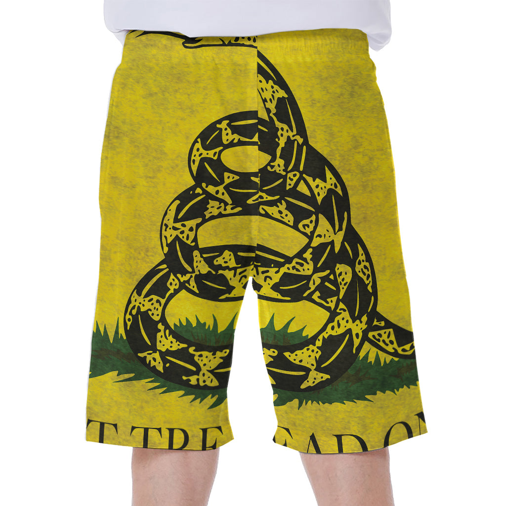 Grunge Gadsden Flag Print Men's Beach Shorts