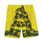 Grunge Gadsden Flag Print Men's Sports Shorts