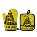 Grunge Gadsden Flag Print Oven Mitt And Pot Holder Set