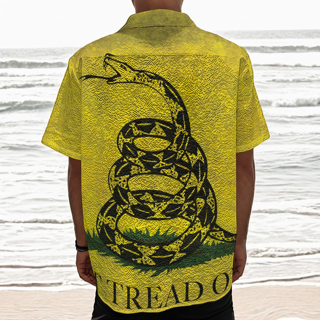 Grunge Gadsden Flag Print Textured Short Sleeve Shirt