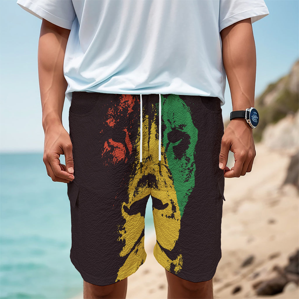 Grunge Rasta Lion Print Men's Cargo Shorts