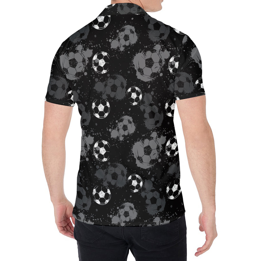 Grunge Soccer Ball Pattern Print Men's Shirt