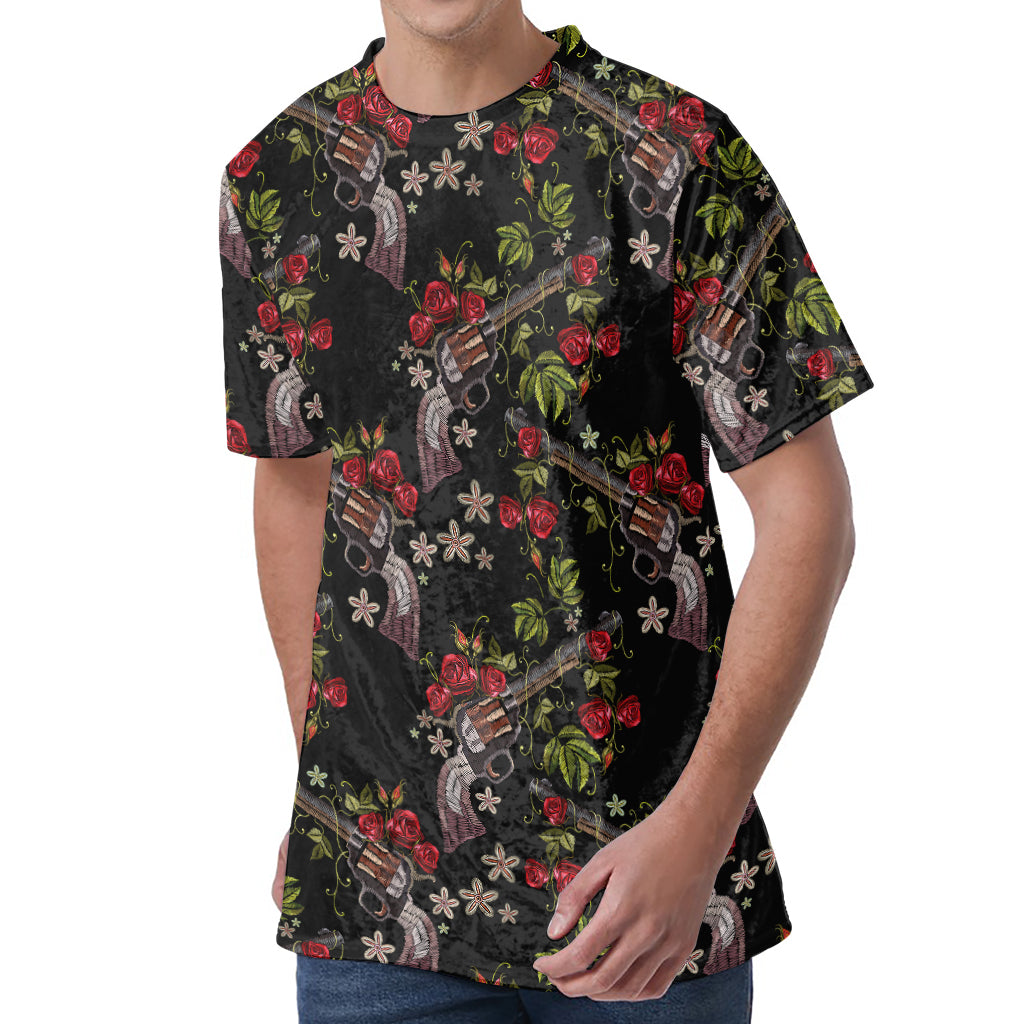 Guns And Flowers Pattern Print Men's Velvet T-Shirt