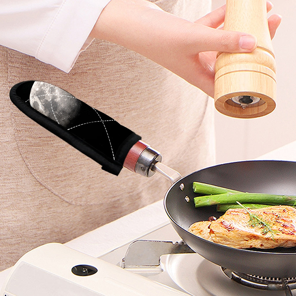 Half Moon Print Skillet Handle Cover