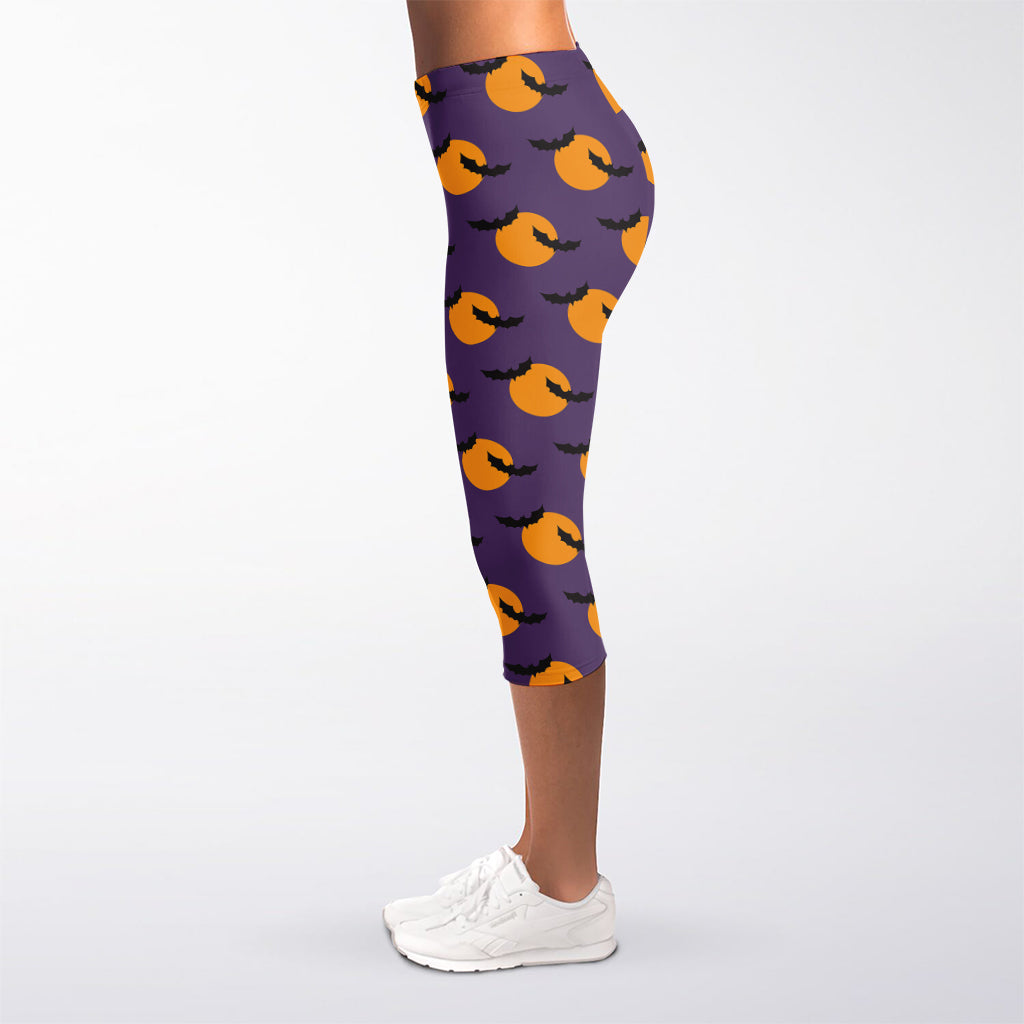 Halloween Bat And Moon Pattern Print Women's Capri Leggings
