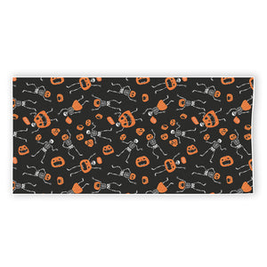 Halloween Skeleton And Pumpkin Print Beach Towel