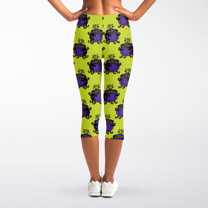 Halloween Witch Cauldron Pattern Print Women's Capri Leggings
