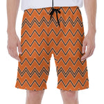 Halloween Zig Zag Pattern Print Men's Beach Shorts