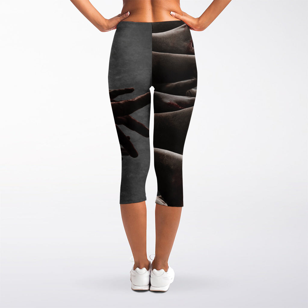 Halloween Zombie Hands Print Women's Capri Leggings
