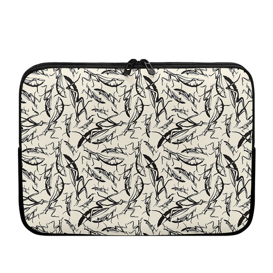 Hand Drawn Mantis Pattern Print Laptop Sleeve