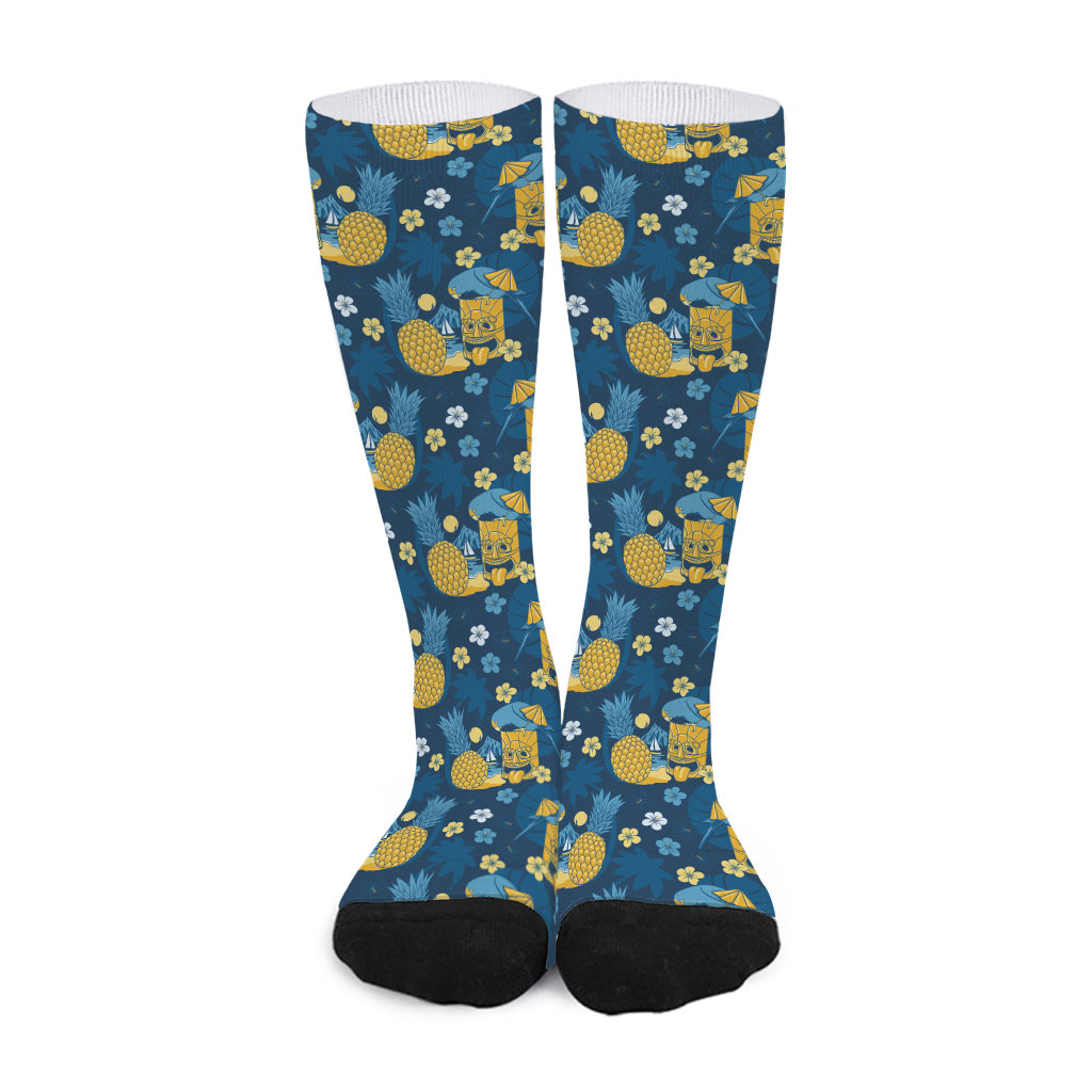 Hawaiian Tiki Pattern Print Long Socks