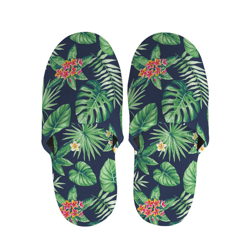 Hawaiian Tropical Leaves Pattern Print Slippers