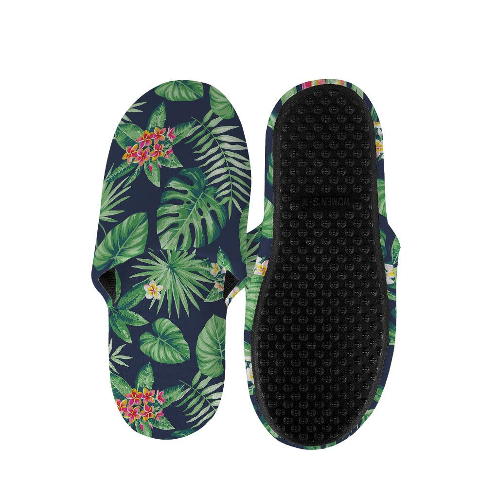 Hawaiian Tropical Leaves Pattern Print Slippers