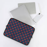 Heart Knitted Pattern Print Laptop Sleeve