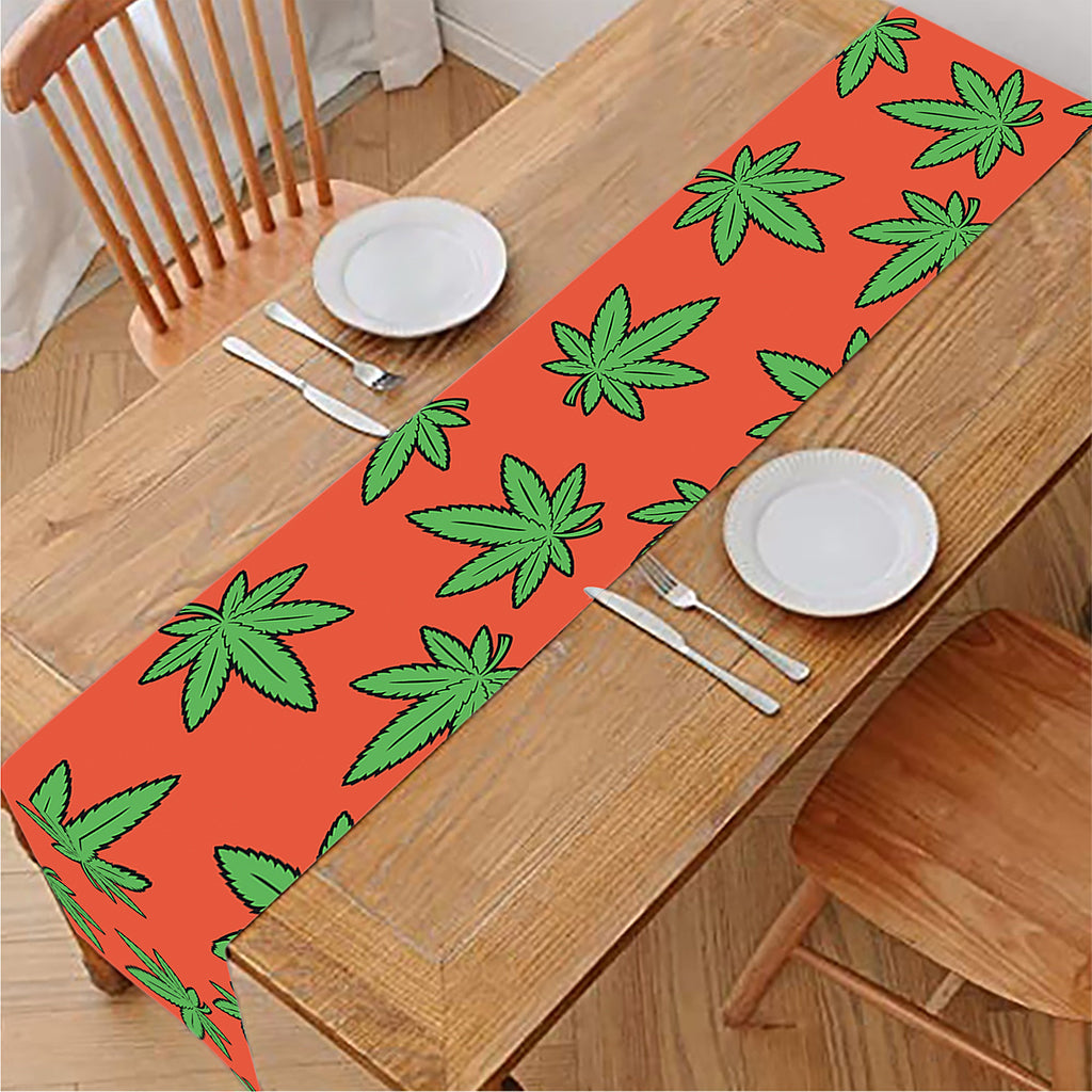 Hemp Leaf Pattern Print Table Runner