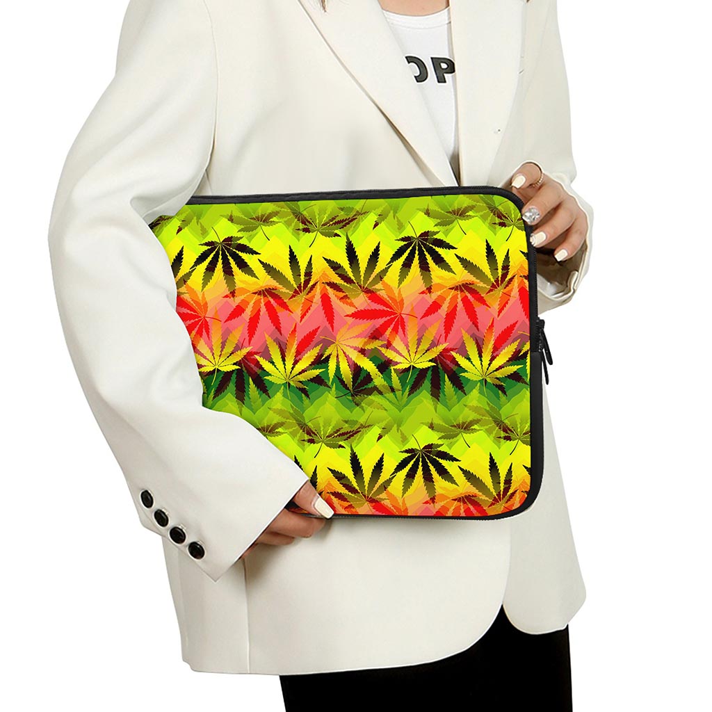 Hemp Leaf Reggae Pattern Print Laptop Sleeve