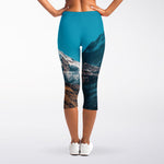 Himalaya Mountain Print Women's Capri Leggings