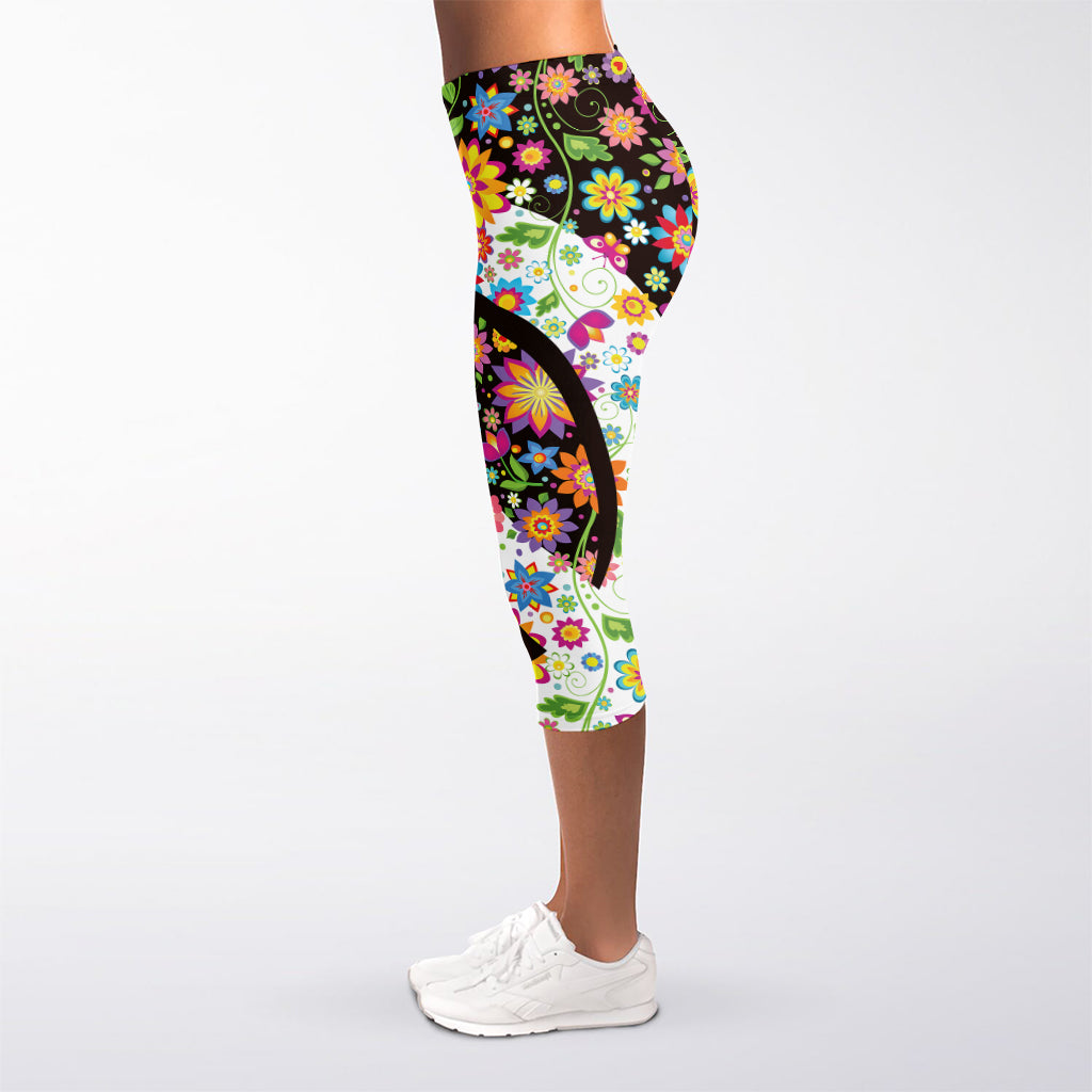 Hippie Flower Peace Sign Print Women's Capri Leggings