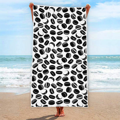 Hockey Puck Pattern Print Beach Towel