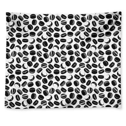 Hockey Puck Pattern Print Tapestry