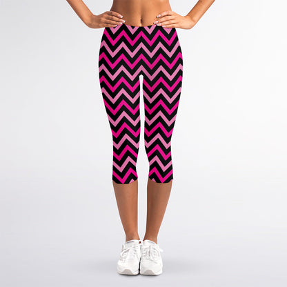 Hot Pink And Black Chevron Pattern Print Women's Capri Leggings