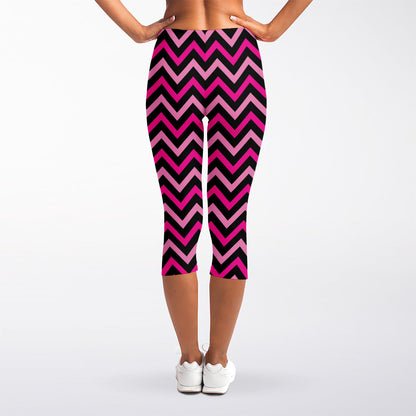 Hot Pink And Black Chevron Pattern Print Women's Capri Leggings