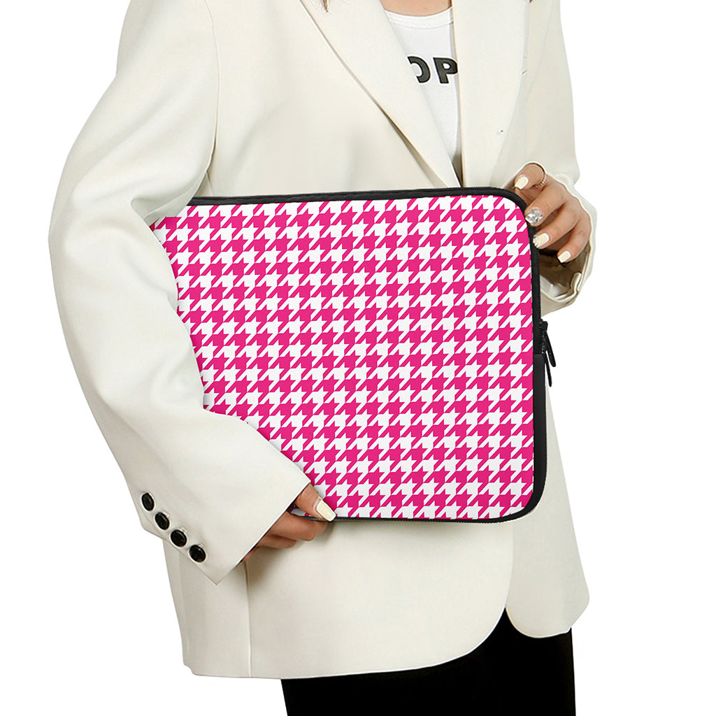 Hot Pink And White Houndstooth Print Laptop Sleeve