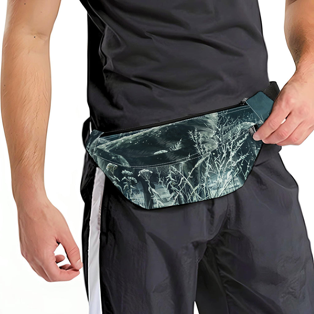 Howling Snowy Wolf Painting Print Fanny Pack