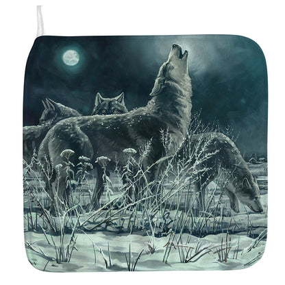 Howling Snowy Wolf Painting Print Hand Towel