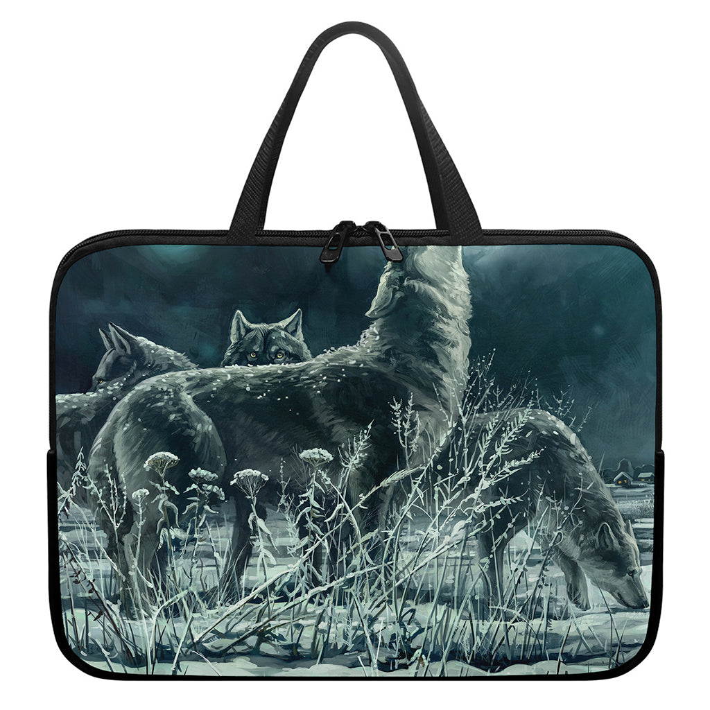 Howling Snowy Wolf Painting Print Laptop Sleeve With Handle