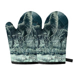 Howling Snowy Wolf Painting Print Oven Mitts