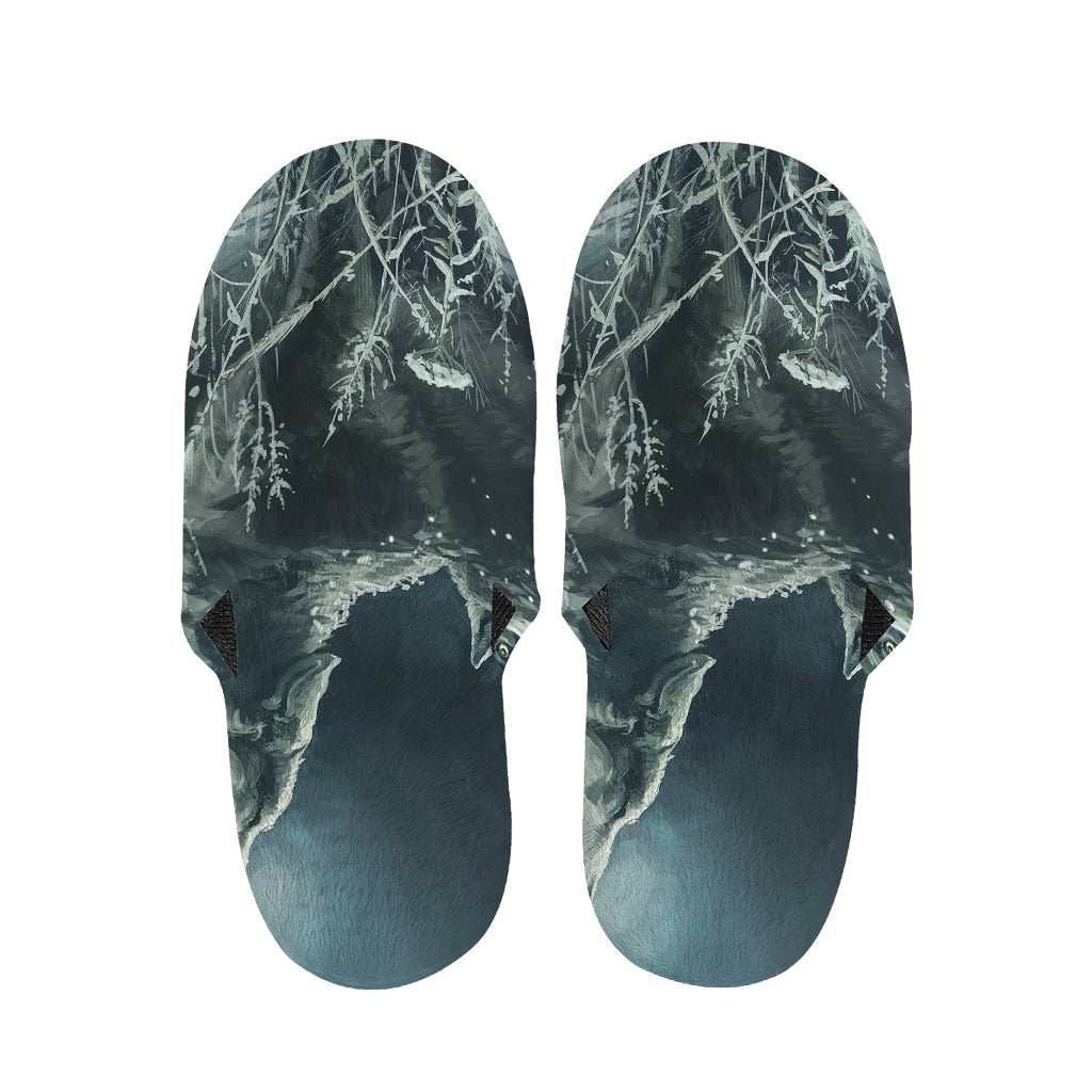 Howling Snowy Wolf Painting Print Slippers