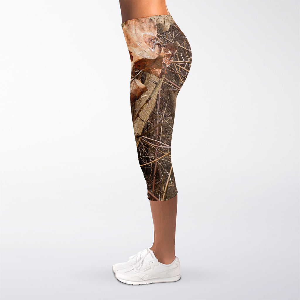 Hunting Camo Pattern Print Women's Capri Leggings
